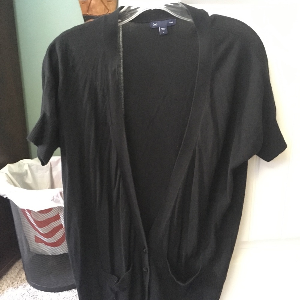 Black short sleeve cardigan sweater - Picture 3 of 3